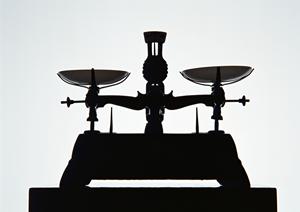 パラソルヒーターのことなら東京無煙燃料株式会社へ